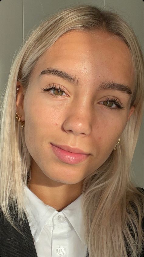 Instagram Lisa and Lena Lisa Mantler, Lisa And Lena, Summer Blonde Hair, Face Claims, Blonde Hair, Influencer, Outfit Inspirations, Blonde, Human