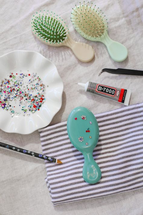 Girls Night Craft Idea: Decorate Hair Brushes — Entertain the Idea Diy Girls Night Ideas, Crafts For Womens Group Girls Night, Girls Night Diy Crafts, Girl Craft Night, Girls Night Crafts Diy, Halloween Girls Night Crafts, Girls Craft Night Ideas, Crafts For Girls Night, Girls Night Craft Ideas