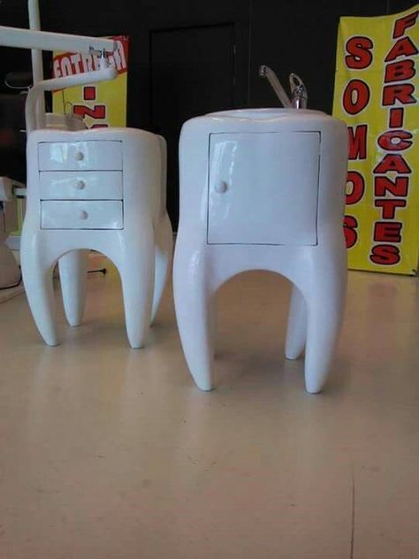 Koti Diy, Weird Furniture, Dental Office Decor, Crust Punk, Dekor Diy, Dental Office Design, How To Craft, Funky Furniture, Dental Office