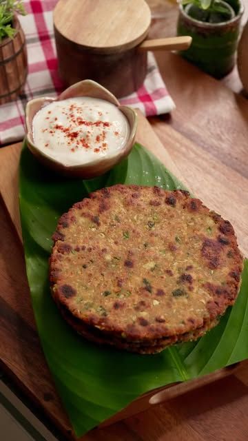 Meghna’s Food Magic on Instagram: "GOBI GAJAR KA PARATHA #MereGharKaSwad . #KidsLunchBoxRecipes   🌟 Do you know how mothers feed veggies to their kids ? One such example is  GOBI GAJAR KA PARATHA ; which I added into our lunch routine; and it  has been a complete game changer! Not only is it a delightful twist on the regular paratha, but it’s also packed with nutrition, and guess what? Even the grown-ups can’t resist it! 😍   These colorful parathas are perfect with curd, chutney, or even raita. And if you’re having a cozy evening with tea, this is the ultimate companion! ☕️🥳   **Here’s the magical recipe you won’t want to miss:**   1️⃣ In a bowl, mix 1 cup wheat flour with 2 tbsp besan (chickpea flour), 1/2 cup finely shredded gobi, 1/4 cup shredded carrot, fresh coriander, 1 medium oni Gobi Paratha, Mother Feeding, Food Magic, Chickpea Flour, Cozy Evening, Lunch Box Recipes, Shredded Carrot, Wheat Flour, Game Changer