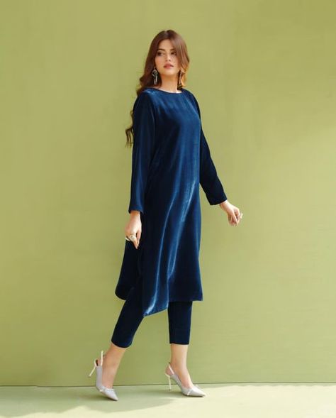 Ayesha Sameer on Instagram: "Blue velvet . . . . #ayeshasameerclothing #outfitoftheday #karachi #pakistan #uzairriazphotography #zohaibalimua #minimalism #winterfashion Sizes available Xs - S - M - L 📸 Photography @uzairriazphotography 💄Makeup and styling @zohaibalimua 😍Model @elinabatooq_ 💍Accessories @kohar_jewel" Velvet Kurtis Design Latest, Velvet Kurtis Design, Velvet Kurtis, Latest Velvet Dresses, Velvet Kurti, Kurtis Design, Fancy Suit, Velvet Dress Designs, Fancy Kurti