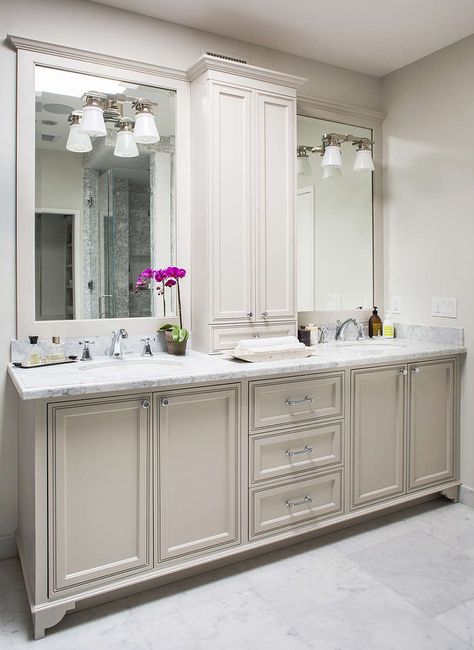 Gorgeous+master+bathroom+features+a+light+grey+double+vanity+adorned+with+polished+nickel+knobs+... Makeover Kamar Mandi, Classic Cabinets, Bad Inspiration, Decor Baie, Transitional Bathroom, Master Bath Remodel, Double Sink Bathroom, Double Sink Bathroom Vanity, Trendy Bathroom