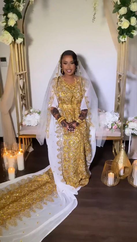 Bantu Wedding Dress, Somali White Wedding Dress, Nikkah Outfit Somali, Somali Bridal Dress, Somali Nikkah Dress, Wedding Dress Somali, Sudanese Wedding Dresses, Somali Bridal Henna, Nikkah Somali