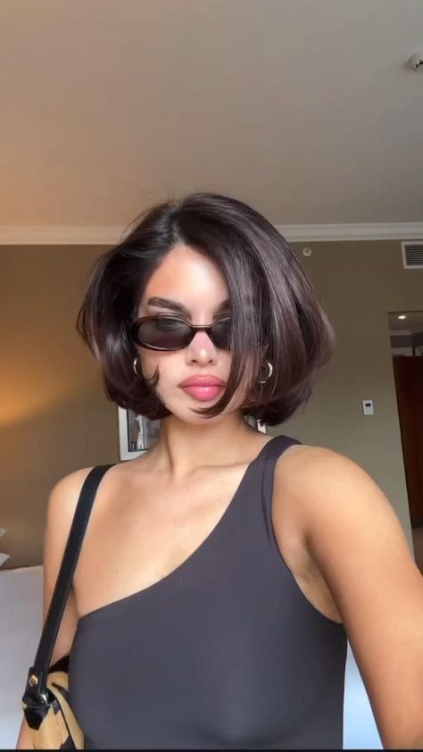 Top 15 Bob Haircuts You Need to Try This Year Y2k Old Money, Short Hair Blowout, Haircut Guide, Haircut Tips, Short Hair Outfits, Haircut Tip, Lunch Outfit, Trendy Bob Hairstyles, Hair Inspiration Short