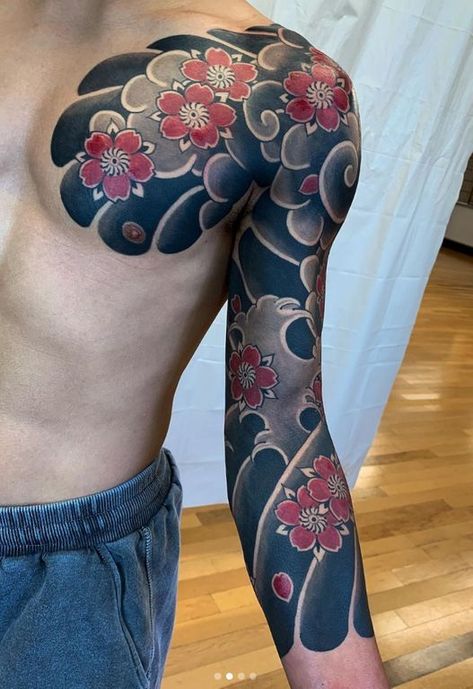 Three Quarter Sleeve Tattoo, Irezumi Sleeve, Tato Irezumi, Traditional Japanese Tattoo Sleeve, Colin Baker, Filigree Tattoo, Yakuza Tattoo, Japan Tattoo Design, Cloud Tattoo