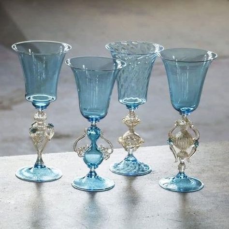 Wedding Timeless, Crockery Design, Unique Glassware, Glass Goblets, Crystal Wine Glasses, Colored Glassware, Crystal Glassware, China Patterns, Wedding Registry