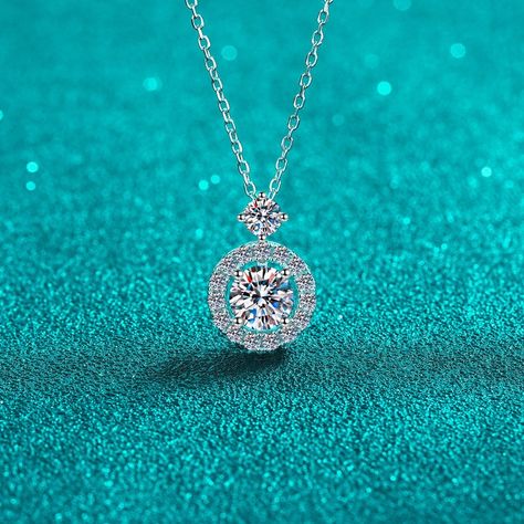 Experience timeless beauty with 1 Carat Moissanite 925 Sterling Silver Necklace. ✨A touch of elegance at LOVCIA. 💎 Discover more at https://lovcia.com #Lovcia #LovciaJewelry #GiftsForWomen #Necklaces #NecklacesForWomen #Women'sNecklaces #PersonalStyle #JewelryForWomen #JewelryForGirls #GiftForHer #GiftForLove #SterlingSilverNecklaces #TimelessElegance #LOVCIAShine #925SterlingSilver Stone Properties, Halo Pendant, Moissanite Jewelry, Mens Beaded Bracelets, Trendy Earrings, 3 Carat, Nature Bracelets, Stainless Steel Earrings, Girls Jewelry