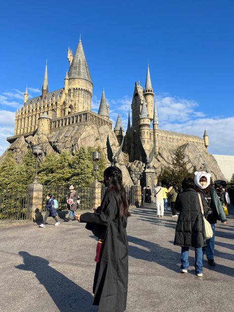 Universal Tokyo, Tokyo Harry Potter, Universal Studios Japan Photo Ideas, Harry Potter World Instagram Pictures, Harry Potter Japan, Harry Potter Museum, Japan Universal Studios, Universal Japan, Harry Potter Park