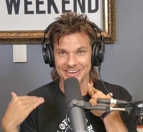 Theo Von on his podcast This Past Weekend Theo Von Mullet, Cowboy Husband, Theo Von, Youtuber Dr, Inspirational Pics, 2025 Year, White Culture, Current Obsession, Cake Inspo