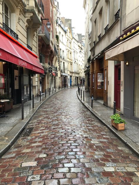 Paris, France Limestone House, Hipster Aesthetic, Antique Architecture, Life Board, Level Design, I Want To Travel, City Aesthetic, France Travel, Public Space