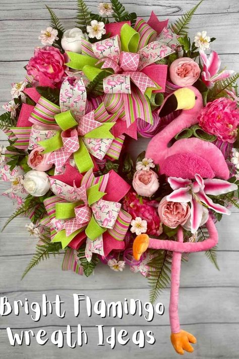 63 Bright Flamingo Wreath Ideas - Pink Pop Design Pink Flamingo Wreath Diy, Tropical Wreath Ideas, Flamingo Wreaths For Front Door, Flamingo Wreath Diy, Flamingo Diy Crafts, Summer Wreath Ideas Diy, Flamingo Wreath Ideas, Beach Wreath Ideas, Pink Flamingo Craft