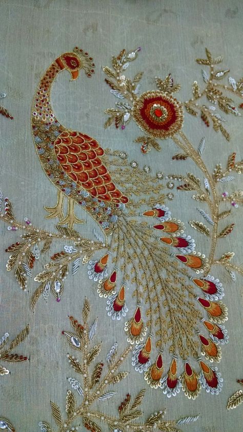 punjabi salwar suit @nivetas https://www.facebook.com/punjabisboutique Embroidery Designs On Suits, Peacock Hand Embroidery Designs, Village Women, Peacock Embroidery Designs, Sulaman Pita, Peacock Embroidery, Gold Work Embroidery, Tambour Embroidery, Crazy Quilting