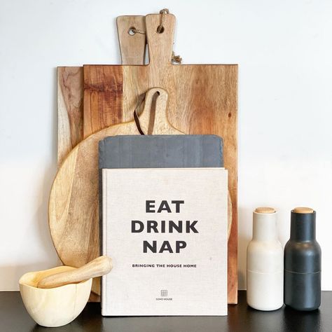 I N - H O U S E S T Y L E’s Instagram photo: “EAT DRINK NAP • Perfect plan for the weekend 🙌🏽 #inhousestyle #styling #homestyle #propertystyling #homestaging #propertystylist #interiors…” Coffee Table Book, Soho House, Coffee Table Books, Home Staging, Staging, Soho, The Weekend, The House, Coffee Table