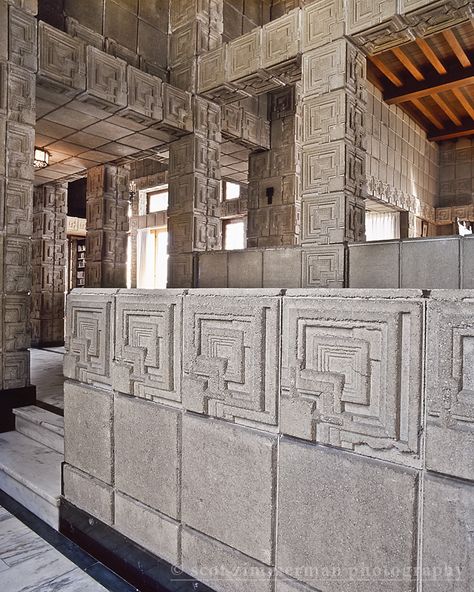 Photo Friday: Ennis House by Frank Lloyd Wright | Utah Style and Design Ennis House Frank Lloyd Wright, Frank Loyd Wright House, Frank Loyd Wright Interior, Alberto Viani, Frank Loyd Wright Houses, Lloyd Wright Architecture, Frank Lloyd Wright Interior, Frank Lloyd Wright Art, Ennis House