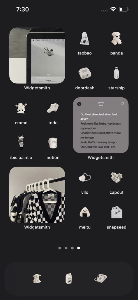 Black And White Iphone Widgets, Png Icons Aesthetic Black Background White, Ios 15 Home Screen Ideas Dark, Ios Homescreen Black And White, Black And White Aesthetic Phone Layout, Aesthetic Dark Homescreen Layout, Ios Layout Aesthetic Black, Black Aesthetic Homescreen Layout, Home Screen Ideas Dark Aesthetic