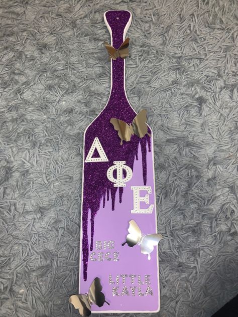 Purple Paddle Sorority, Butterfly Paddle Sorority, Big Little Sorority Paddles, Greek Paddles Sorority, Frat Paddles, Sorority Paddles Ideas, Paddle Sorority Big, Paddle Sorority, Big Little Paddles