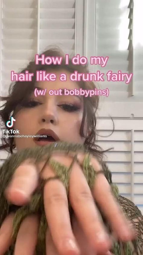 Formal Shag Hairstyles, Short Fairy Hair Hairstyle Ideas, Ren Fair Hair Short, Ren Faire Short Hair, Fairy Grunge Hairstyles For Short Hair, Fun Ways To Dye Your Hair, Fairy Hair Tutorial, Fairy Hair Aesthetic, Fairy Grunge Hairstyles