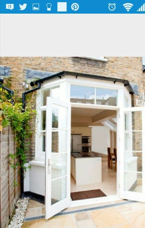 Kitchen Door Designs, Pergola Outdoor, Window Seat Kitchen, Side Return Extension, Victorian Terraced House, Bay Door, Victorian Terrace House, Side Return, Room Extensions