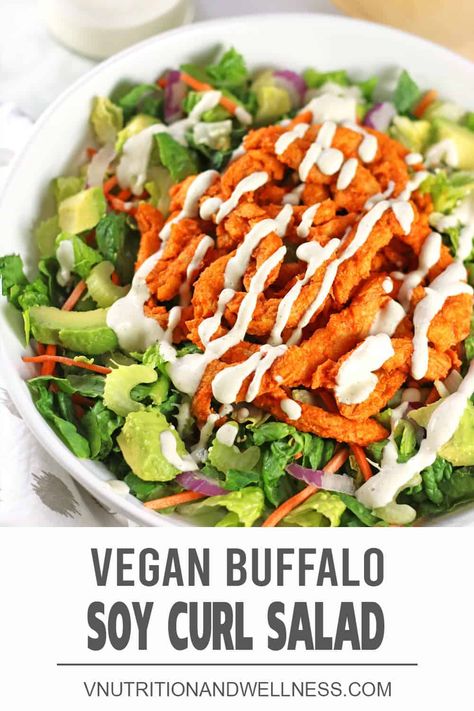 Vegan Buffalo Chicken Salad, Buffalo Soy Curls, Soy Curls Chicken, Vegan Soy Curls Recipes, Soy Curls Recipes Vegan, Vegan Buffalo Chicken, Vegan Hacks, Trail Snacks, Tvp Recipes