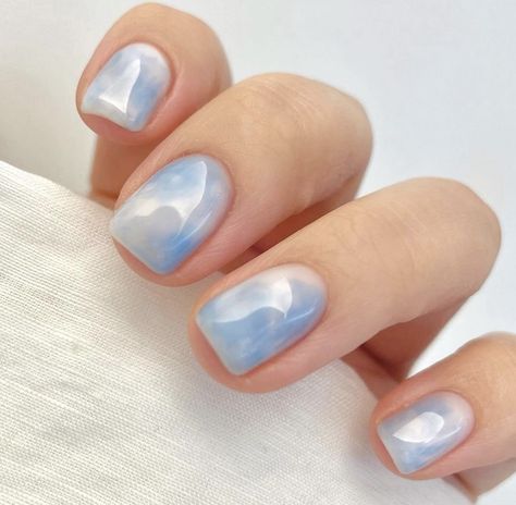 Ongles Baby Blue, Nails Baby Blue, Nail Art Bleu, Blue Wedding Nails, Light Blue Nail Designs, Sky Blue Nails, Blue Ombre Nails, Blue And White Nails, Blue Gel Nails