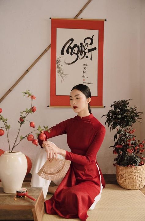 Vietnam Costume, Chinese New Year Traditions, Chinese New Year Outfit, New Year Photoshoot, Tet Holiday, Lookbook Design, Photobooth Pictures, New Year Decorations, Chinese New Year Decorations