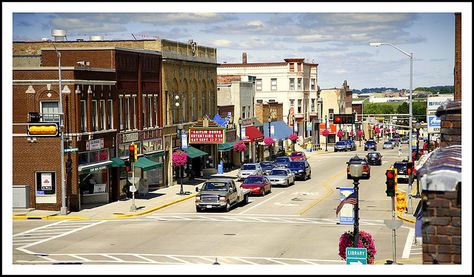 My hometown...Viroqua, Wisconsin. Not so much as funny, but more nostalgic. Wisconsin Attractions, Driftless Area, Exploring Wisconsin, Farm Town, Scenic Beauty, Cross Country Skiing, Hill Country, Great Lakes, Small Towns