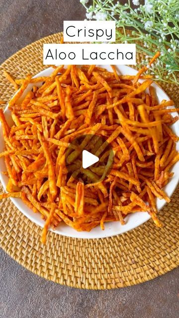 Airfryer Chips, Airfryer Baking, Aloo Chips, Crispy Potato Chips, Chilli Potato, Aloo Recipes, Red Chilli Powder, Quick Easy Snacks, Easy Snack Recipes