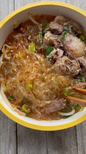 Little Lao Kitchen on Instagram: "When you’ve got left over oxtail soup! Make some Mee MAMA clear noodles and add in all your favorite toppings (bean sprouts, scallions, cilantro, lime, chili garlic oil and oyster sauce). Mix this all up and what a beautiful sight! The chewy bouncy clear/glass noodles are so delicious and with the oxtail is everything! It’s been raining for five days straight now so noodle soup all week. #soupseason #noodles #noodlesoup #noodleworship #glassnoodles #instantnoo Cambodian Glass Noodle Recipes, Clear Noodle Soup, Glass Noodles Soup, Glass Noodle Soup, Clear Noodles, Glass Noodles Recipe, Hmong Food, Asian Soup Noodle, Oxtail Soup