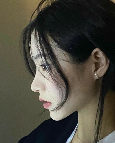 Korean Nose Job, Pretty Nose, Perfect Nose, Nose Surgery, Female Profile, Nose Job, Side Profile, Interesting Facts, Korean Beauty