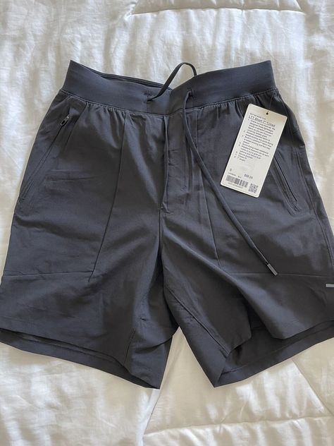 Mens Lululemon Shorts, Lululemon Mens Shorts, Men’s Lululemon, Float Webtoon, Mens Wishlist, Lululemon Outfit Men, Guy Christmas Gift Ideas, Mens Lululemon Outfit, Bf Basket