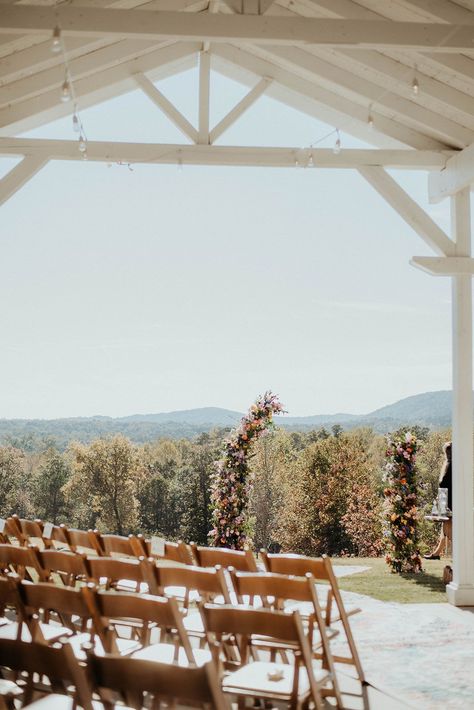 A Unique Georgia Wedding | North Georgia Wedding Venues | Ruzin Cunningham Photos | Looking for Georgia wedding inspiration? This North Georgia mountain wedding will give you all the wedding inspo! Find more Georgia wedding venues ideas, Georgia wedding photos, Georgia wedding photography, and North Georgia wedding ideas! Book Ruzin as your Georgia wedding photographer at ruzincunningham.com! North Ga Wedding Venues, Wedding Venues Ideas, Wedding Venues Georgia, Georgia Mountain Wedding, North Georgia Wedding Venues, Vintage Wedding Venues, Smith Wedding, North Georgia Wedding, Atlanta Wedding Photography