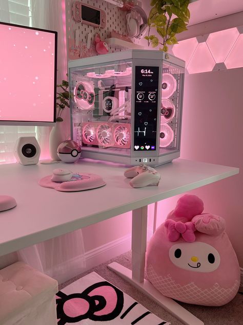 Girl Gaming Setup Black, Black And Pink Gaming Setup, Desk Ideas Bedroom, Dope Rooms, Dr Office, Kawaii Room Ideas, Bedroom Ideas For Small Rooms Cozy, Gamer Setup, Computer Set