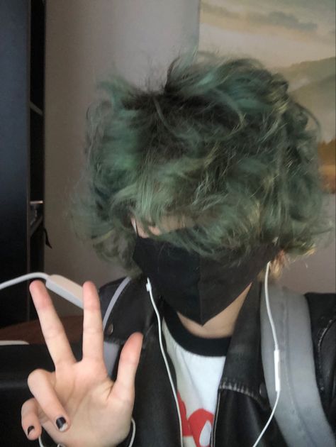 Short Green Hair, Dark Green Hair, Androgynous Hair, Alternative Hair, Haircut And Color, Fluffy Hair, Dye My Hair, Hair Reference, Cut My Hair