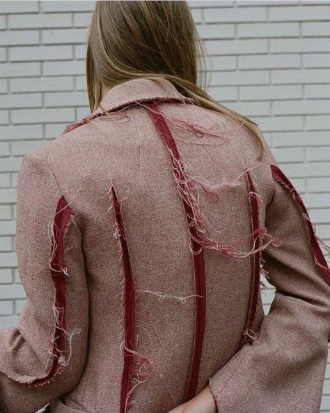 Deconstruction Fashion, Fashion Gone Rouge, Exposed Seams, Fashion Images, Mode Inspo, Mode Inspiration, Toulouse, Fashion Details, Design Inspo