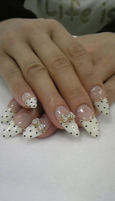 Polka Dots Nails, Polka Dot Nails, Classy Acrylic Nails, Really Cute Nails, Dots Nails, Soft Nails, Bling Acrylic Nails, Kawaii Nails, Gem Nails