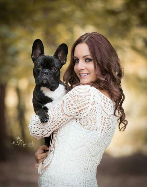 Portraits With Dogs Ideas, People With Dogs Photography, Posing With Pets, Pet Photography Ideas With Owner, Owner And Dog Photoshoot, Dog Pictures With Owners, Dog And Owner Photography, Photography Poses With Dogs, Pet And Owner Photography