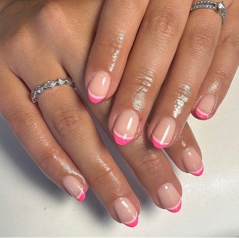 Pink manicure French Manicure With Pink Tips, Pink French Tip Short, French Manicure Short Nails, French Tip Gel Nails, Pink French Manicure, Pink Tip Nails, Pink French Nails, Gel Nails French, Gel French Manicure