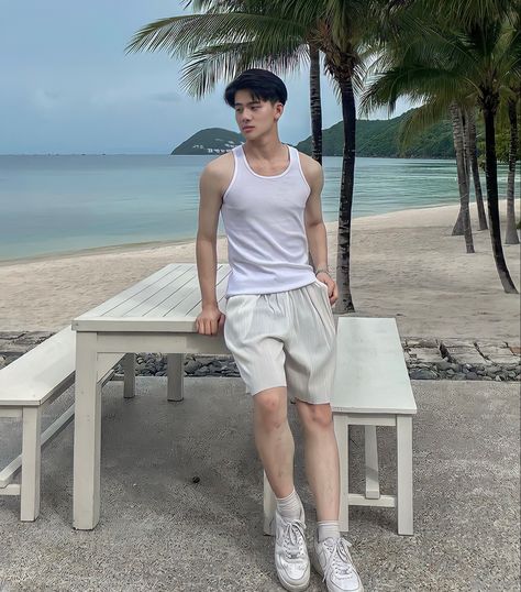 Korean Beach Outfit, Summer Outfits Men Beach, Beach Aesthetic Outfits, Outfit Cowok, Essentials For Men, Beach Outfit Men, Men's Summer Outfit, Aesthetic Outfits Men, Hot Asian Men