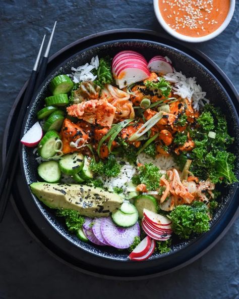 Summer Rice Bowl, Kimchi Salad, Summer Rice, Korean Salad, Summer Mediterranean, Massaged Kale Salad, Marinated Tofu, Mediterranean Salad, Kale Recipes