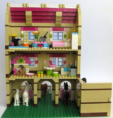 Friends Stables - Rear MOD instructions Friends Layout, Upstairs Apartment, Lego Elves, Lego Juniors, Lego Friends Sets, Lego Girls, Lego Diy, The Stables, Kids Toys For Boys