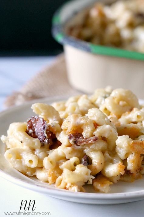 Gorgonzola Bacon Mac and Cheese Bacon Mac And Cheese, Mac Cheese Recipes, Mac And Cheese Recipe, Macaroni Cheese, Cheese Recipes, Om Nom, Mac And Cheese, Side Dish Recipes, A Bowl