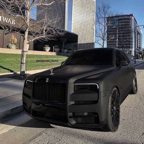 Auto Rolls Royce, Bentley Auto, Rolls Royce Motor Cars, Luxury Cars Rolls Royce, Rolls Royce Cullinan, Rolls Royce Wraith, Car Tattoos, Rolls Royce Phantom, Black Car