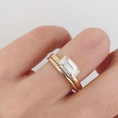 hine fine jewelry on Instagram: "east/west emerald cut diamond + multi-shape double band + partial bezel setting = perfect engagement ring commission for @hine.nyc 💗⚡️🤝swipe for a lil design process pic 🫶" Emerald Engagement Ring Sideways, Sideways Diamond Engagement Ring, Partial Bezel Setting, Sideways Engagement Ring, Sideways Emerald Cut Engagement Ring, Horizontal Emerald Cut Engagement Ring, Horizontal Diamond Engagement Ring, East West Bezel Engagement Ring, East West Emerald Engagement Ring And Wedding Band