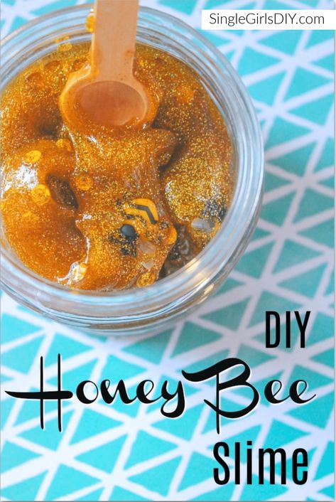 Easy honey slime recipe that looks like honeycomb - with honey bee embellishments inside! This DIY kids craft is fun to make! Honey Slime, Cool Slime, Diy Homeschool, Bees For Kids, Craft For Children, Cool Slime Recipes, Bee Crafts For Kids, Bee Activities, Easy Slime Recipe