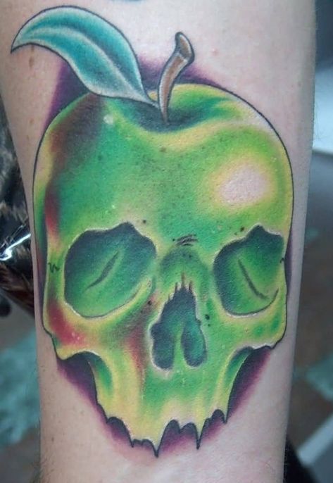 Skull Tattoo On Leg, Apple Skull, Skull Tattoos For Men, Skull Apple, Apple Tattoo, Tattoo On Leg, Christ Tattoo, Deer Tattoo, Med Tech