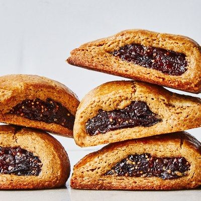 Fig Newton Recipe, Homemade Fig Newtons, Fig Newtons, Fig Recipes, No Bake Bars, Dried Figs, Fresh Figs, School Snacks, Whole Wheat Flour