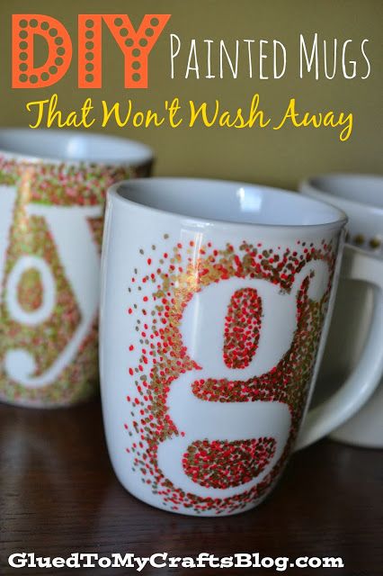 DIY Painted Mugs - That Won't Wash Away {Craft} Diy Painted Mugs, Do It Yourself Quotes, Gifts Sets, Diy Sharpie, Diy Mugs, Painted Mugs, Navidad Diy, Cadeau Diy, Personalized Coffee Mugs