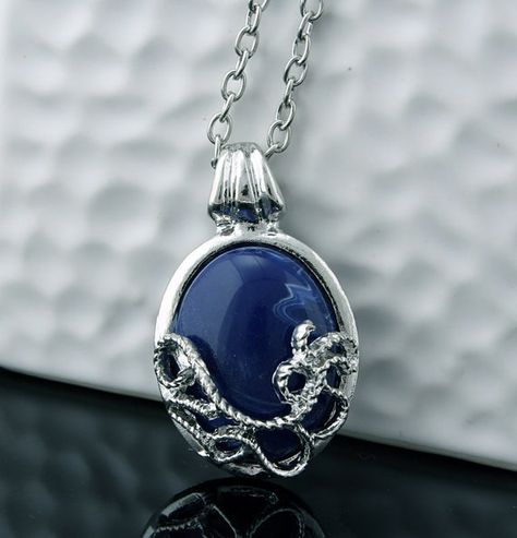 Vampire Diaries Katherine Necklace - Anti Sunlight Pendant Daylight Amulet Talisman - Silver Plated Lapis Lazuli Gemstone Sapphire Vintage Katherine Necklace, The Vampire Diaries Katherine, Vampire Diaries Katherine, Vampire Diaries Necklace, Vampire Diaries Jewelry, Vampire Diaries Outfits, Fandom Jewelry, Blue Stone Pendant, Vampire Diaries Stefan