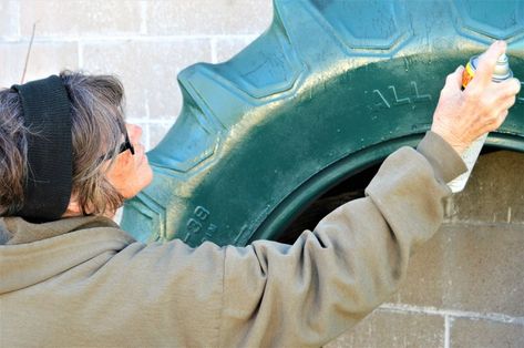 Tire Wreath, Painted Tires, Tractor Tire, Old Tractor, Christmas Wreaths Diy Easy, Christmas Wreaths To Make, Christmas Decorations Diy Outdoor, Forest Green Color, What Is Christmas