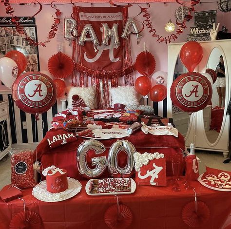 Bama Bed Party, Alabama Bed Party, University Of Alabama Acceptance, Bama Bound Graduation Party, Bama Aesthetic, University Of Alabama Aesthetic, Bed Party College, Alabama Cake, Alabama Wallpaper